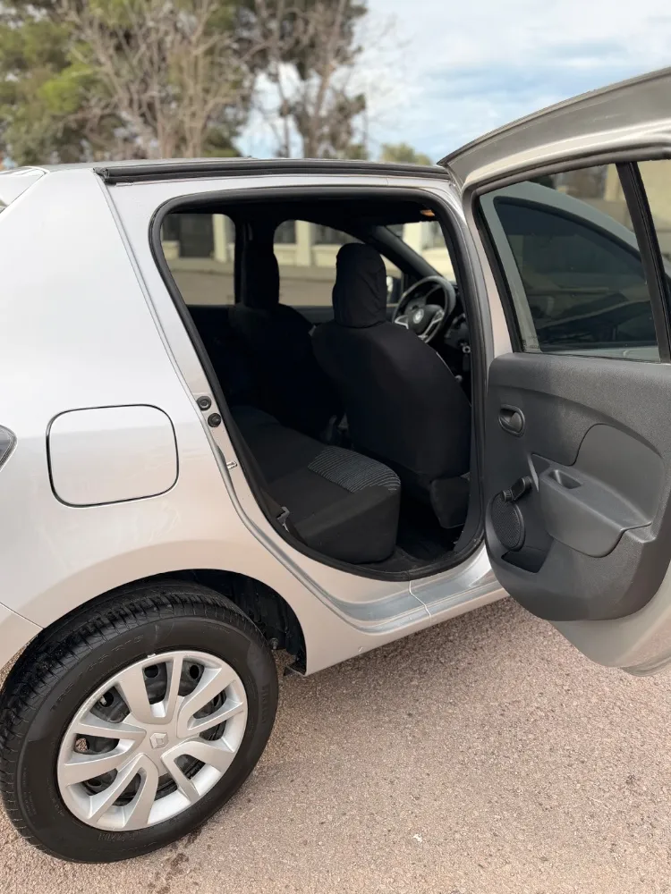 Renault SANDERO 5P 1,6 16V Life 2022 — foto 8