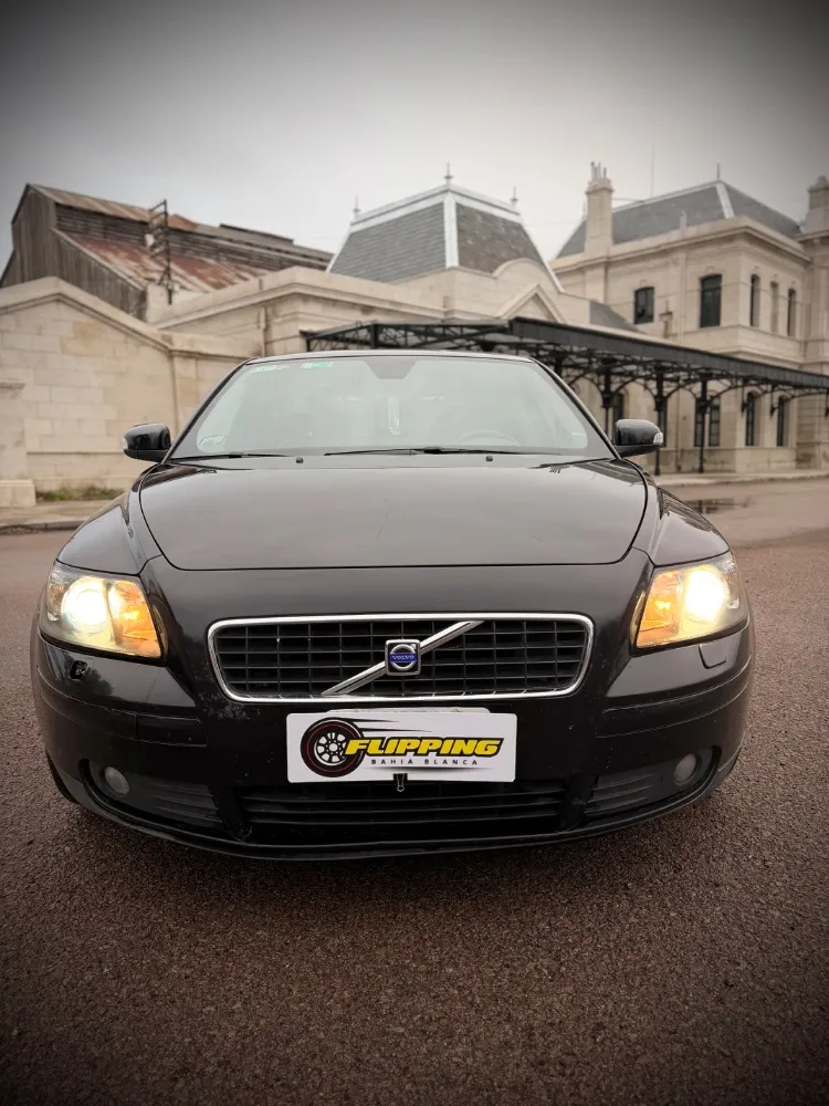 Volvo S 40 4P 2,0 P2 AT — foto 6