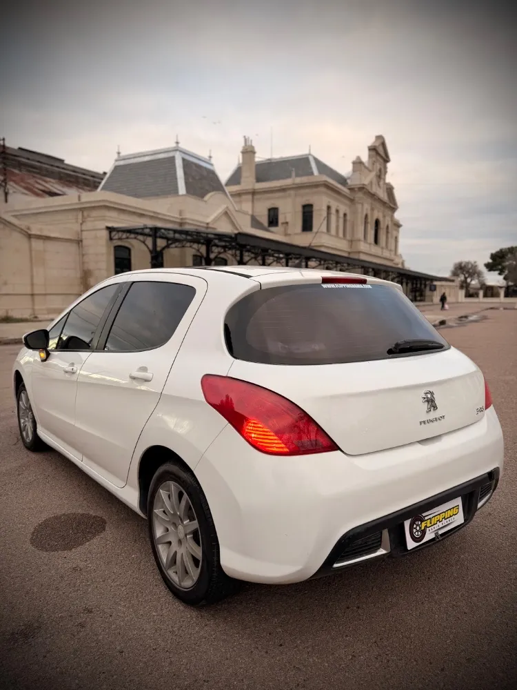 Peugeot 308 5P 1,6 Allure Nav — foto 2