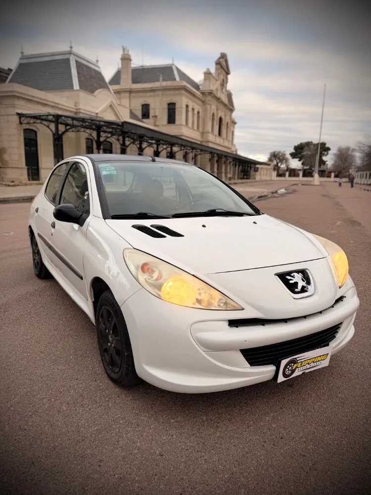 Peugeot 207 — foto 6