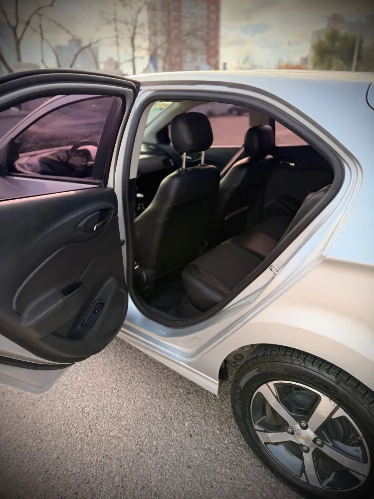 Chevrolet ONIX 4P 1,0 T Plus Lt — foto 5
