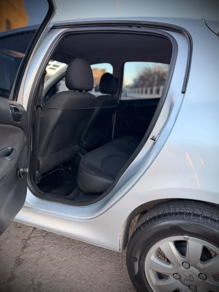Peugeot 207 3P 1,4 Xr Compact — foto 4
