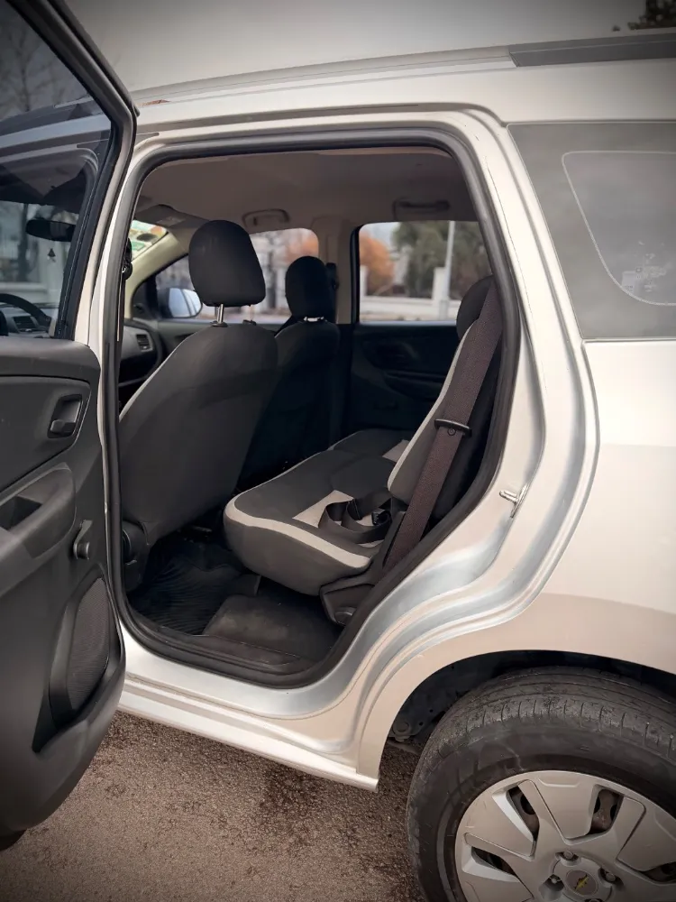 Chevrolet SPIN 5P 1,8 Lt 2018 — foto 2