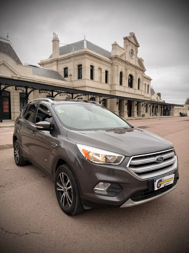Ford KUGA 5P 1,6 4X4 Sel AT — foto 3