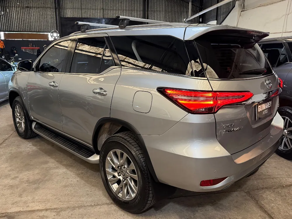 Toyota SW4 Srx 4X4 2.8 TDI 7a AT — foto 5