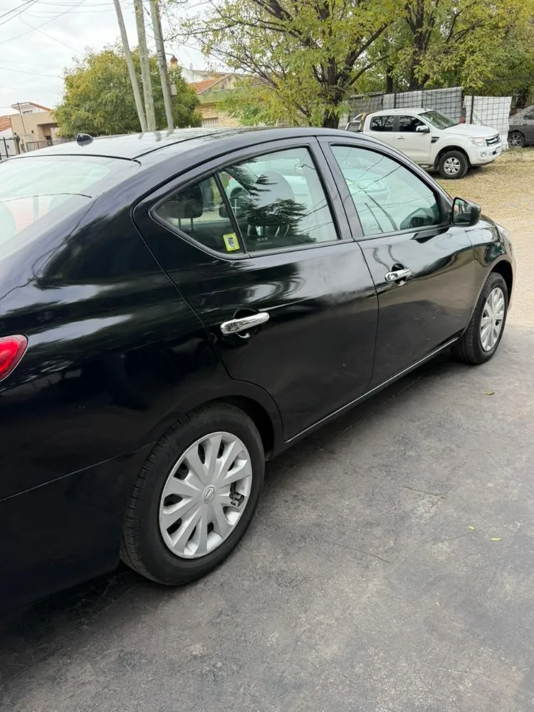 Nissan Versa sense pure drive — foto 5