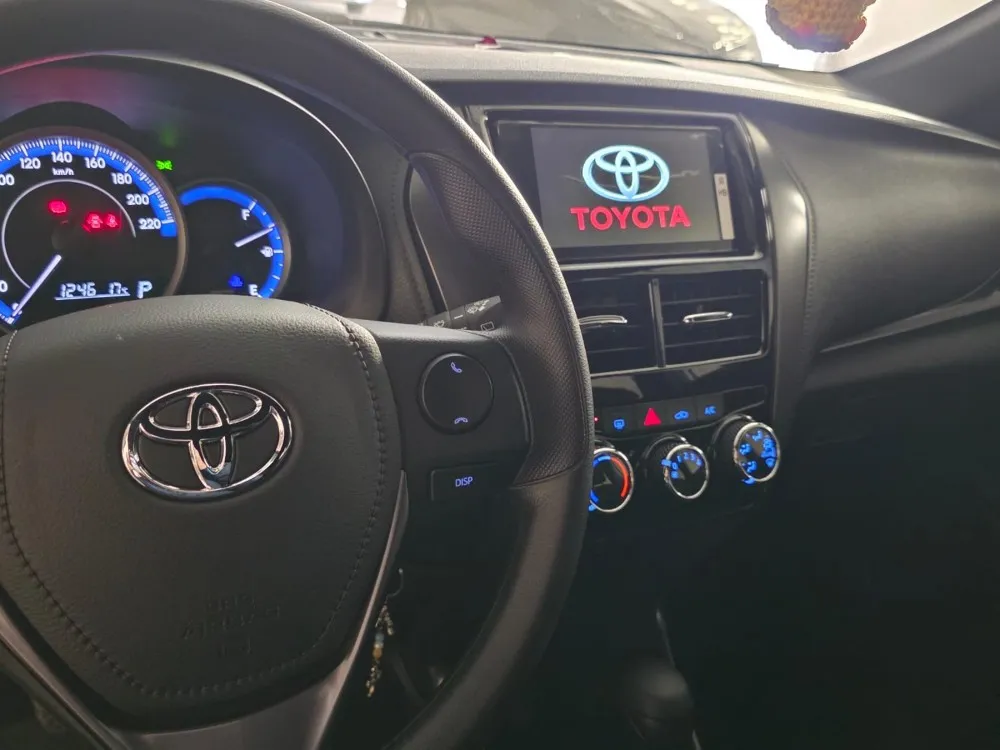 Toyota YARIS 5P 1,5 Xs CVT 2023 — foto 2