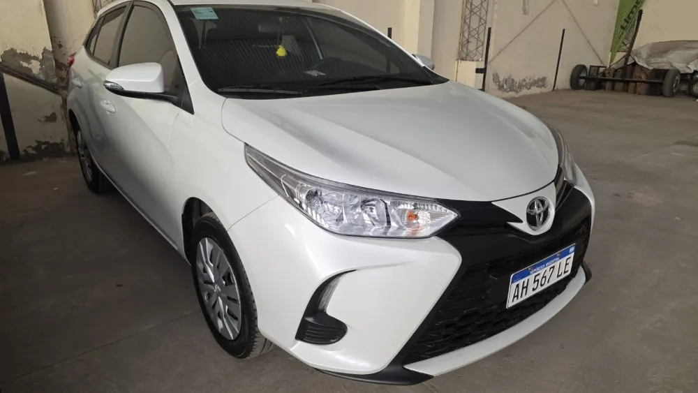Toyota YARIS 5P 1,5 Xs CVT 2023 — foto 6