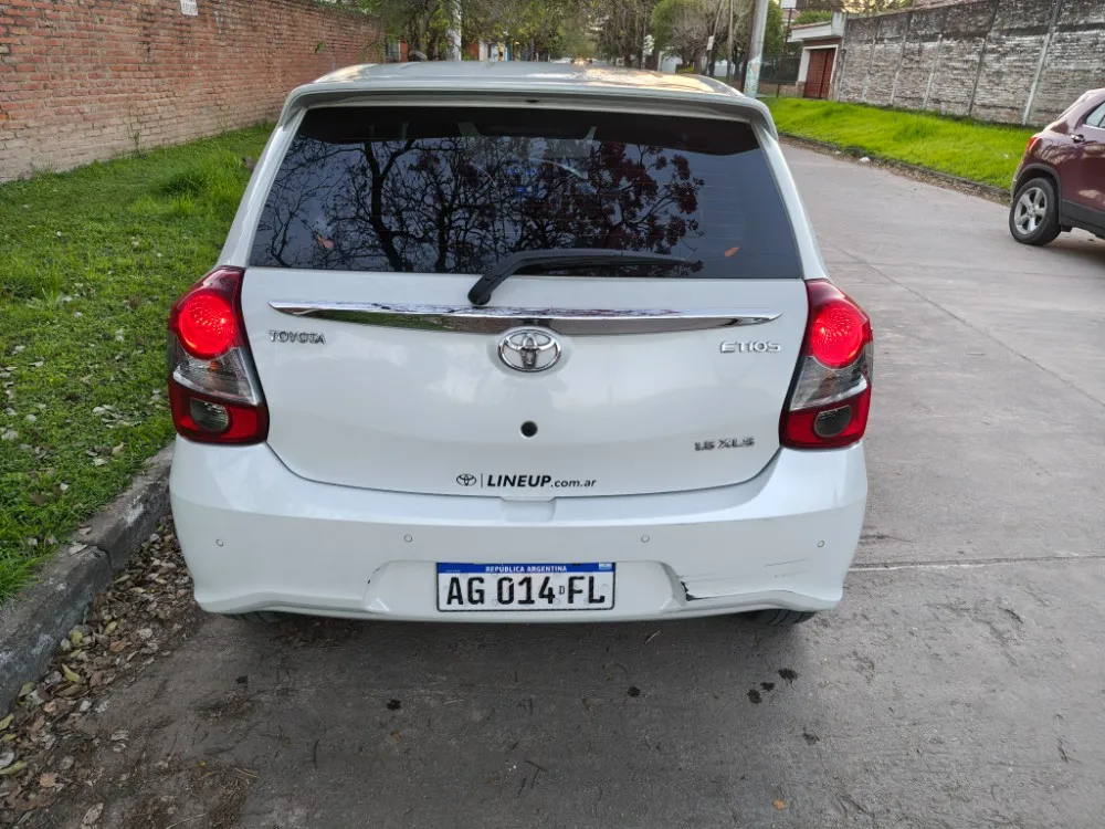 Toyota Etios 5P 1,5 Xls Pack 4at 2022 — foto 6