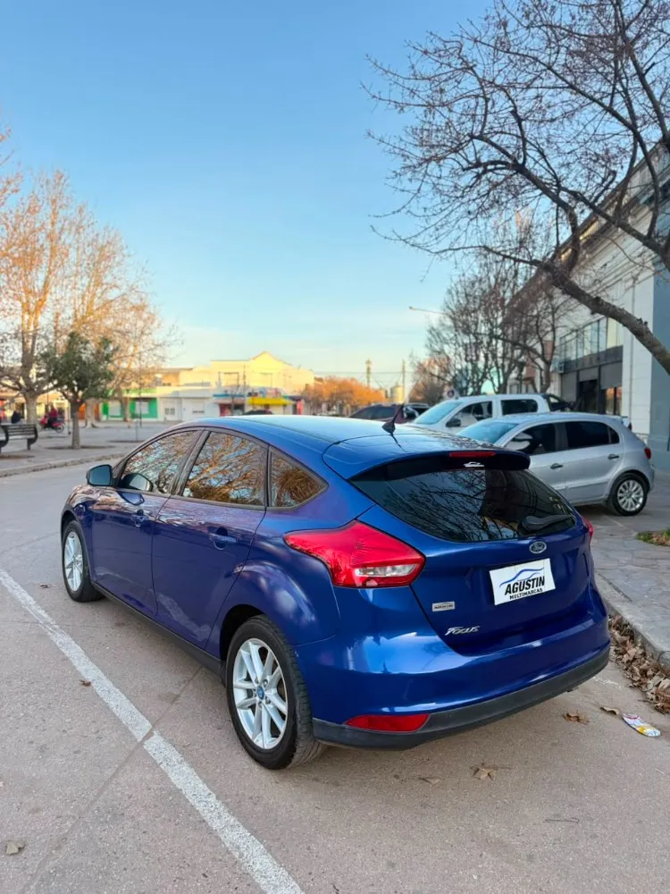 Ford Focus 1.6 — foto 6