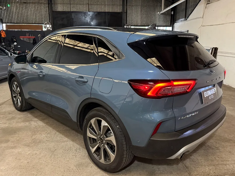 Ford KUGA 2.5 Platinum Hibrida 4X4 At — foto 4