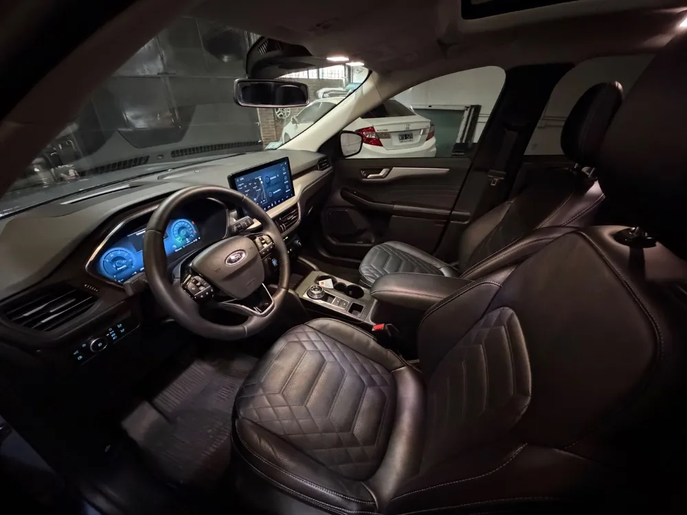 Ford KUGA 2.5 Platinum Hibrida 4X4 At — foto 11