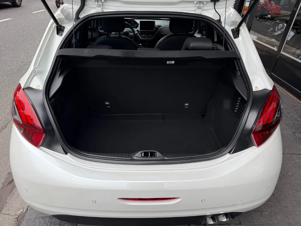 Peugeot 208 5P 1,6 THP Gt — foto 9
