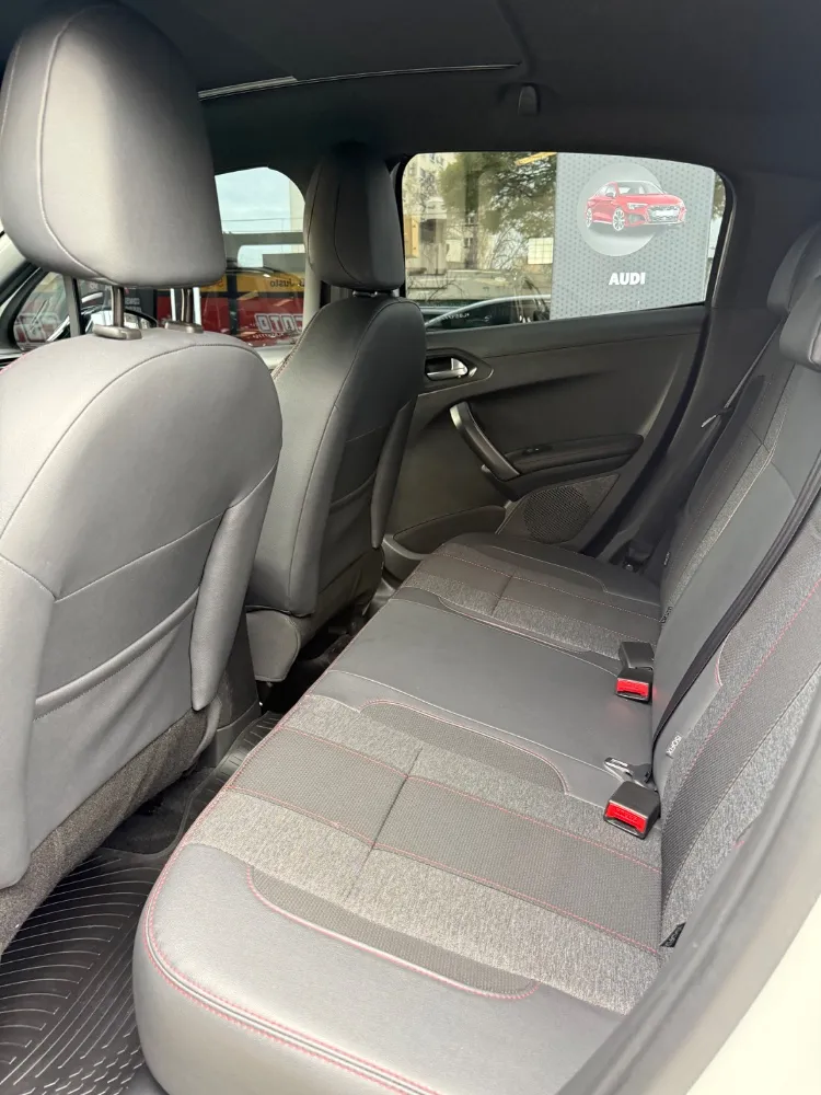Peugeot 208 5P 1,6 THP Gt — foto 14