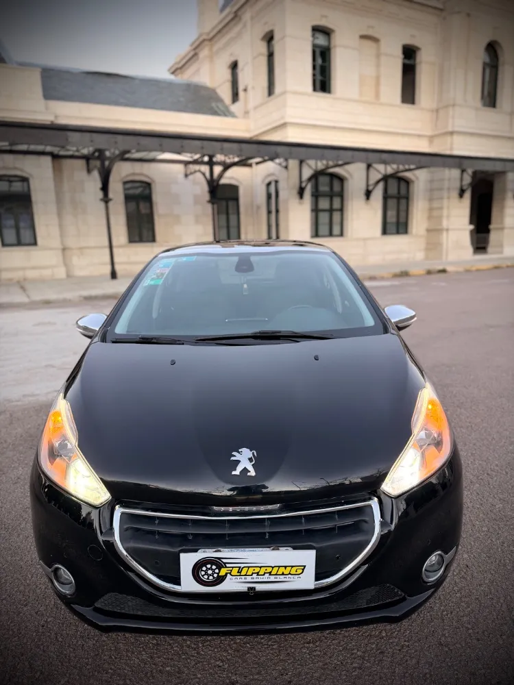 Peugeot 208 — foto 4