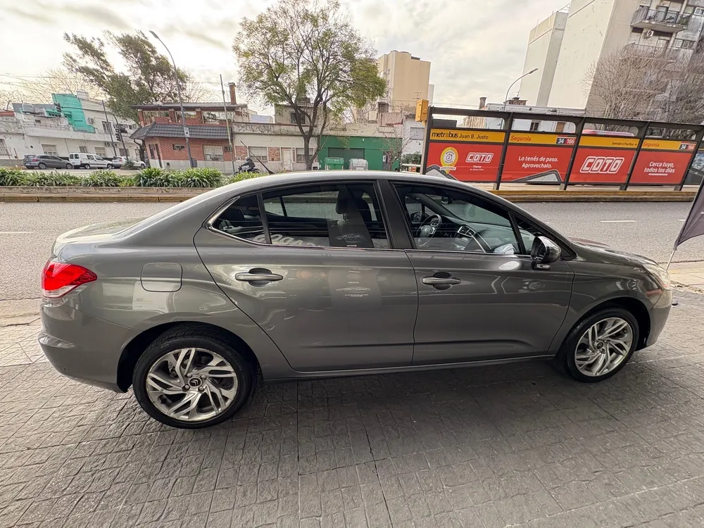 Citroën C4 Lounge  Tendance 1.6 Thp  — foto 2