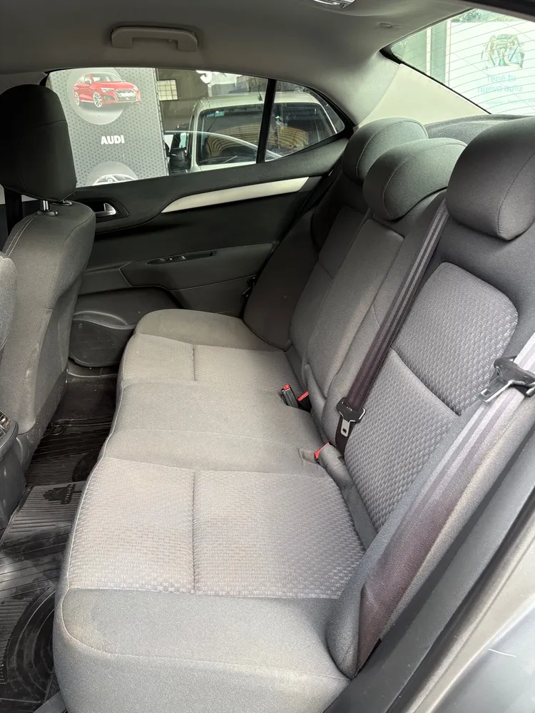 Citroën C4 Lounge  Tendance 1.6 Thp  — foto 16