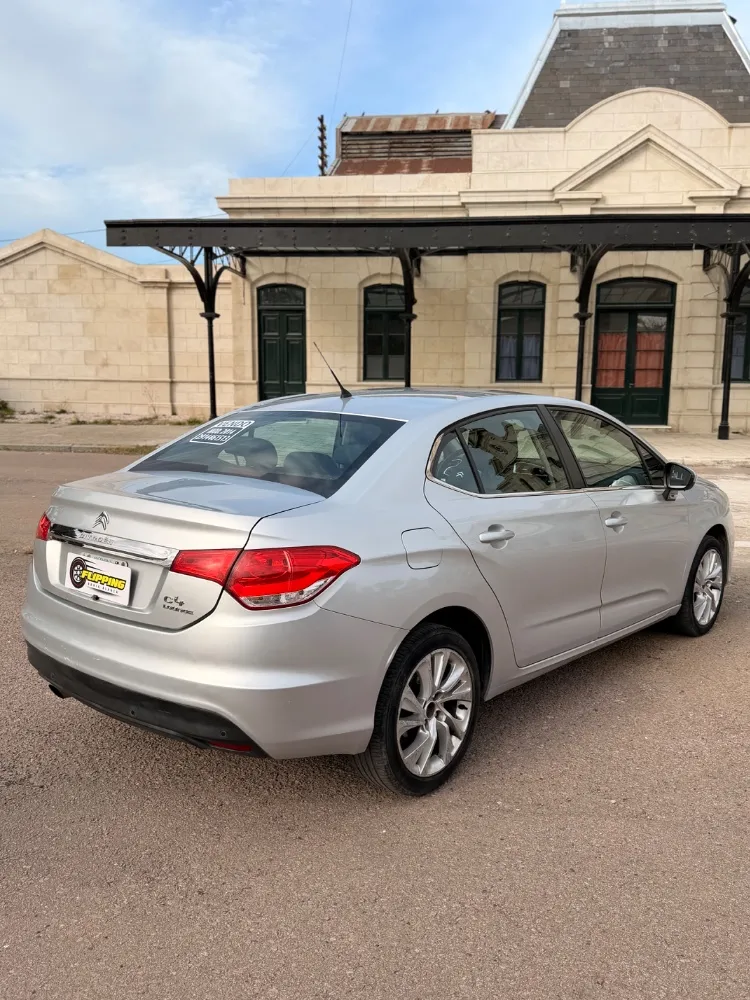 Citroën C4 — foto 9