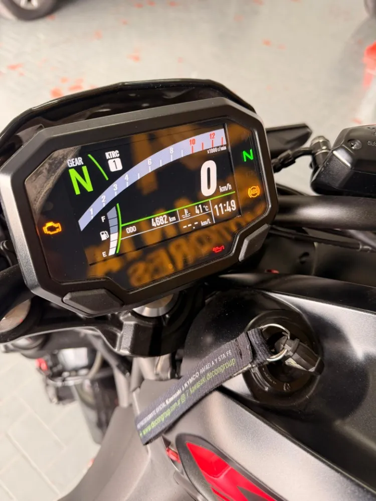Kawasaki Z650 Naked — foto 4