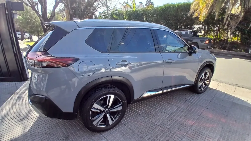 Nissan XTRAIL 5P 2,5 4X4 Exclusive CVT 2023 — foto 3