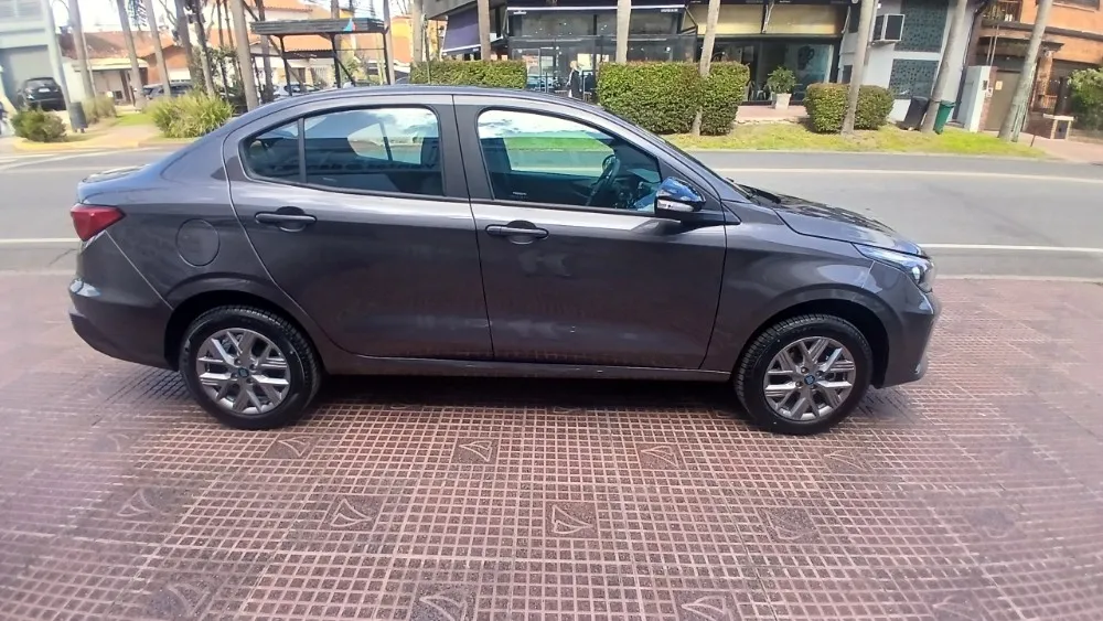 Fiat CRONOS 4P 1,3 Drive Gse Pack Plus 2025 — foto 9