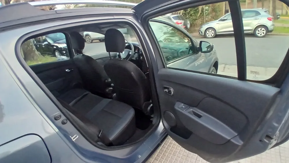 Renault SANDERO STEPWAY 5P 1,6 16V Privilege  2015 — foto 11
