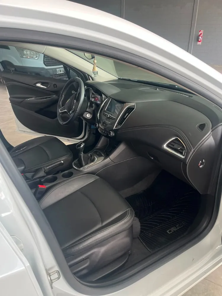 Chevrolet CRUZE 5P 1,4 T Lt MT — foto 4
