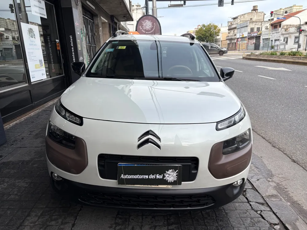 Citroën C4 Cactus 1.2 PURETECH 110 AT6 SHINE — foto 4