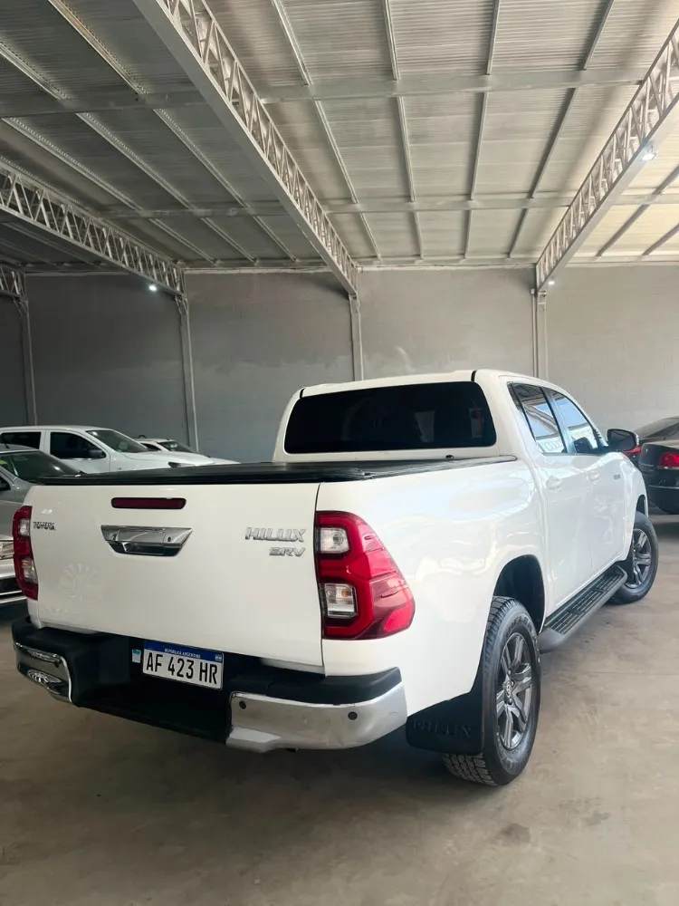 Toyota HILUX PICK - UP SRV 4X2 AT — foto 8
