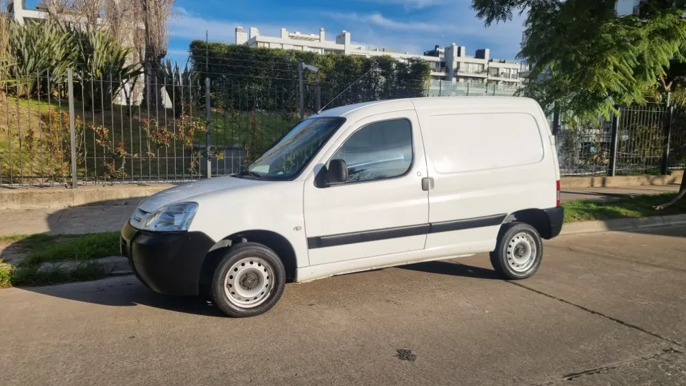 Citroën Berlingo  1.6 Hdi Doble Portón Furgon  — foto 3