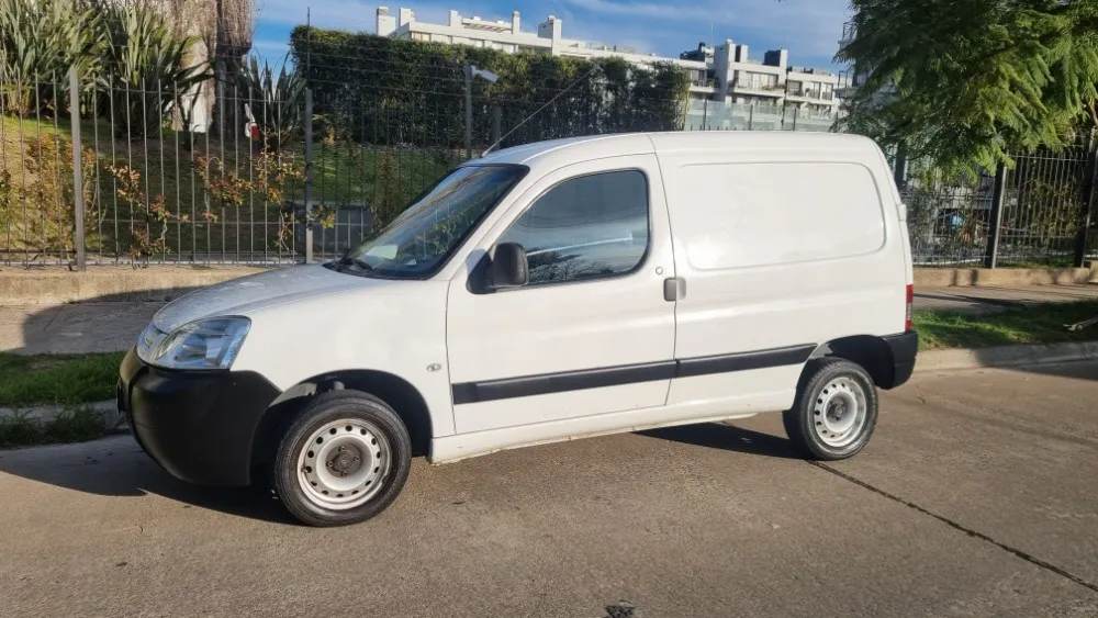 Citroën Berlingo  1.6 Hdi Doble Portón Furgon  — foto 9