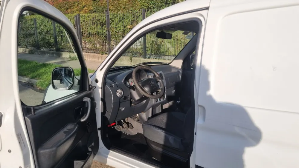 Citroën Berlingo  1.6 Hdi Doble Portón Furgon  — foto 13