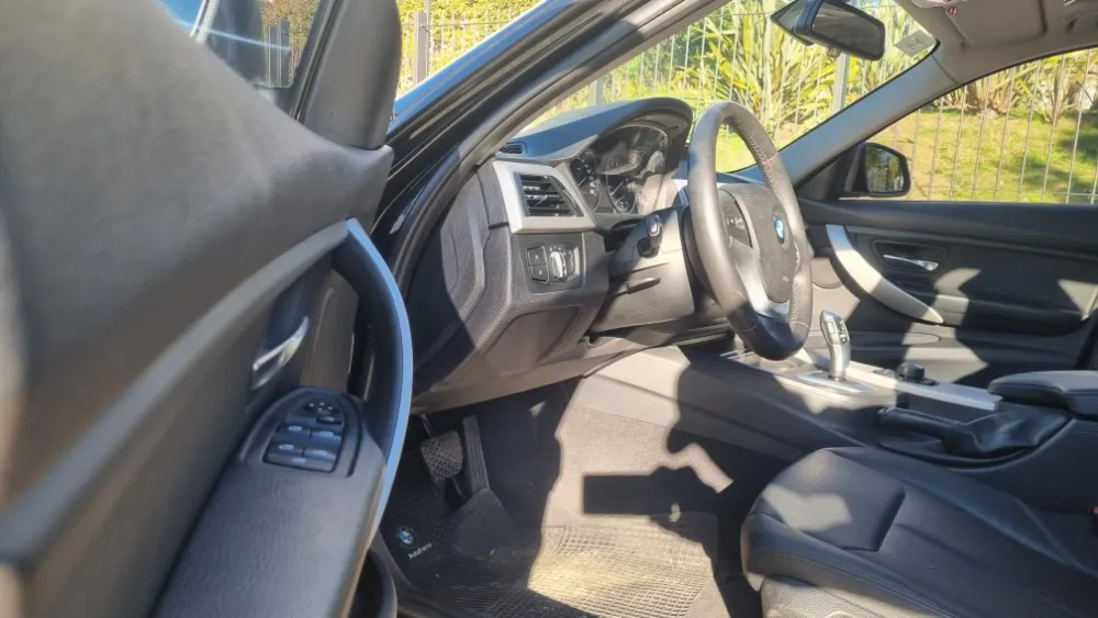 BMW Serie 3 320i — foto 8