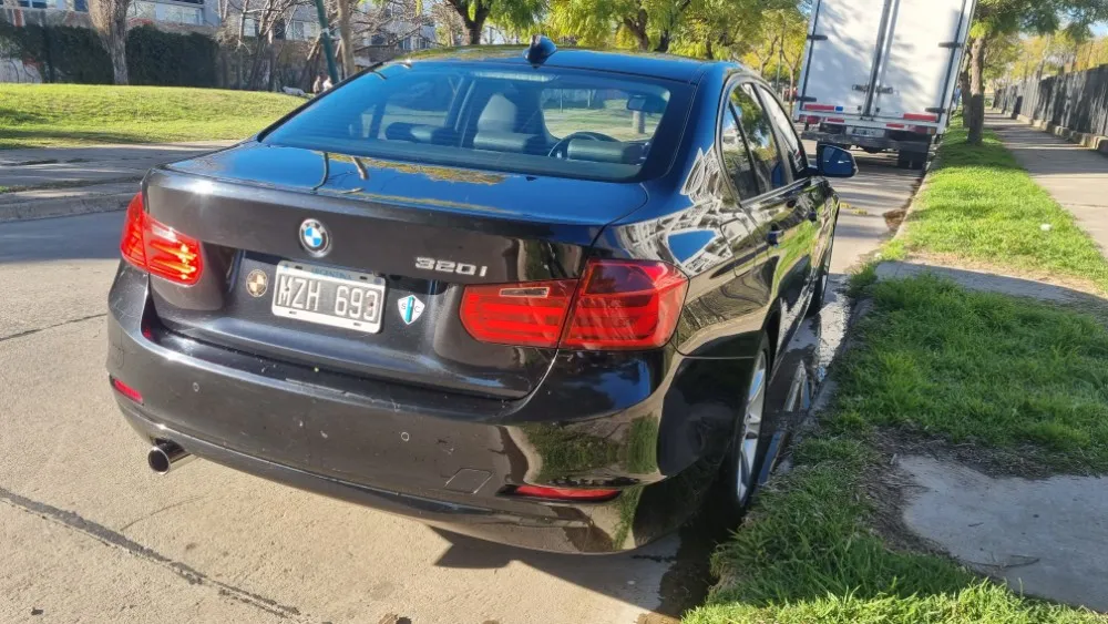 BMW Serie 3 320i — foto 13