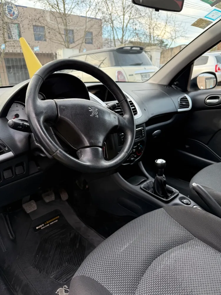 Peugeot 207 Compact Allure — foto 8