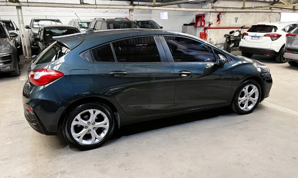 Chevrolet Cruze LT 5p MT — foto 3