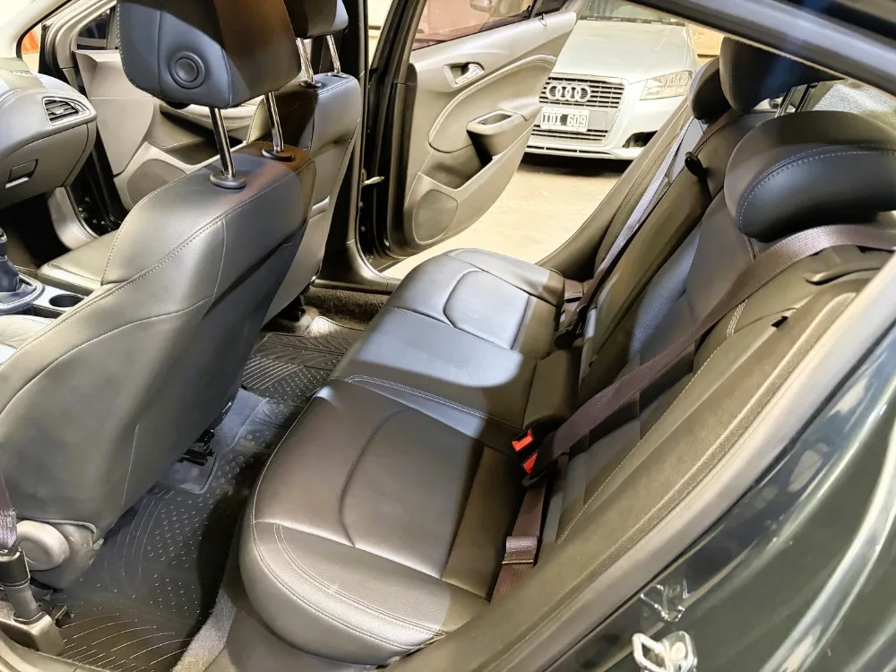Chevrolet Cruze LT 5p MT — foto 9