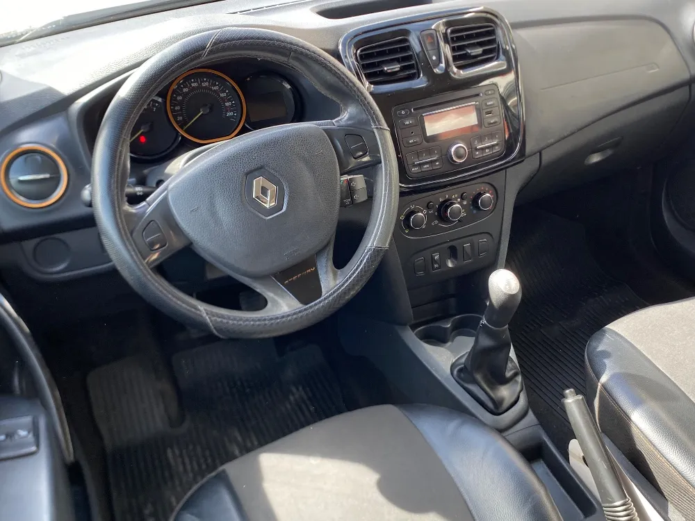 Renault SANDERO STEPWAY 5P 1,6 16V Dynamique — foto 17