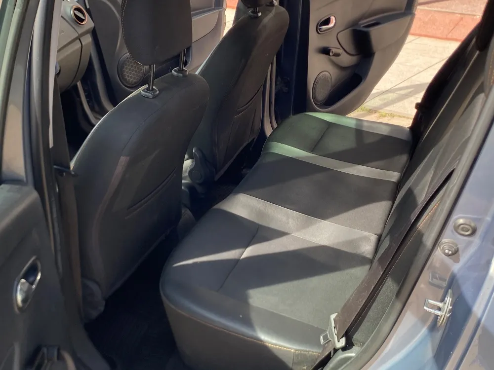 Renault SANDERO STEPWAY 5P 1,6 16V Dynamique — foto 18