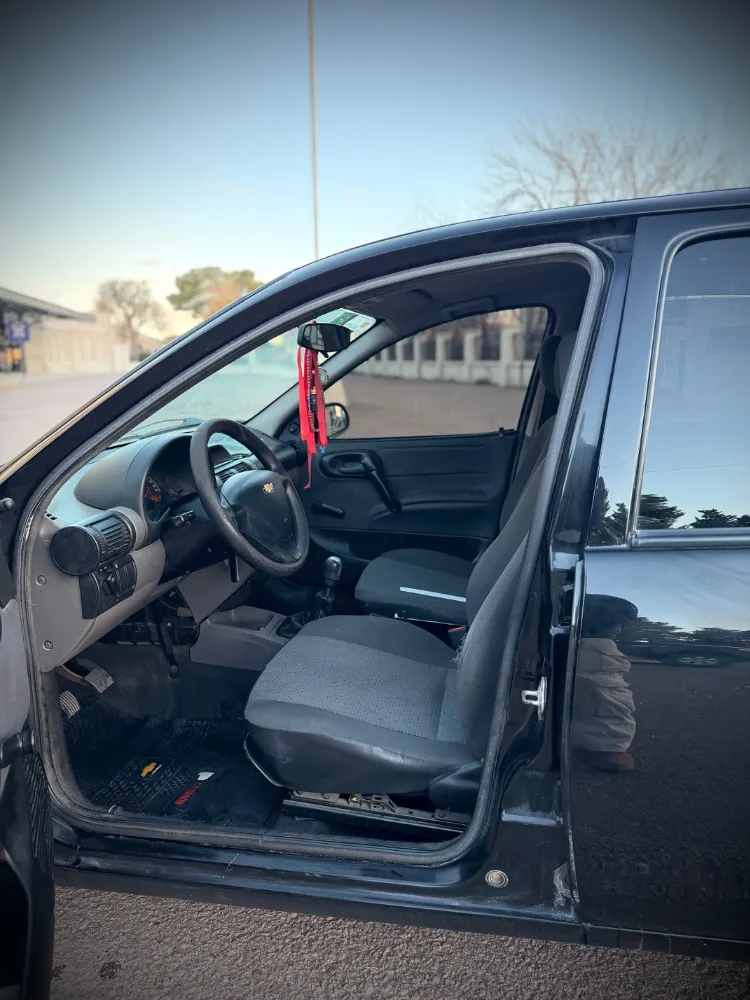 Chevrolet CLASSIC — foto 9