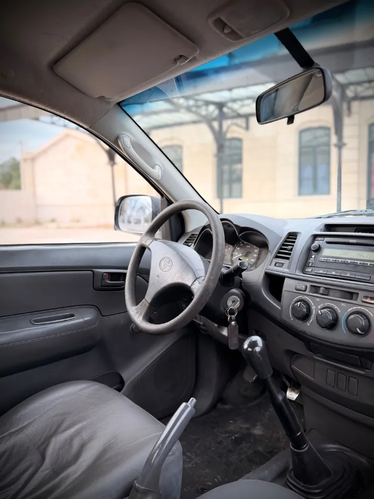 Toyota HILUX CABINA SIMPLE — foto 2