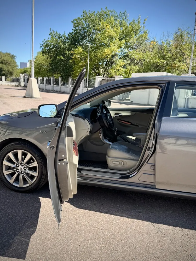 Toyota COROLLA — foto 5
