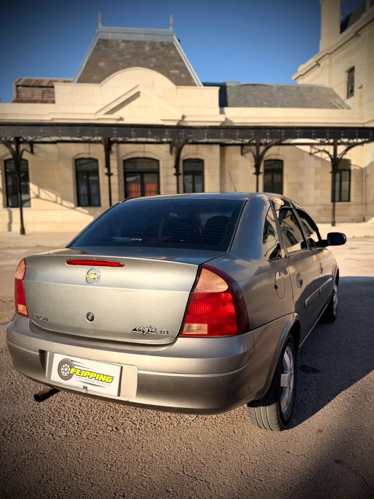 Chevrolet CORSA 2 — foto 6