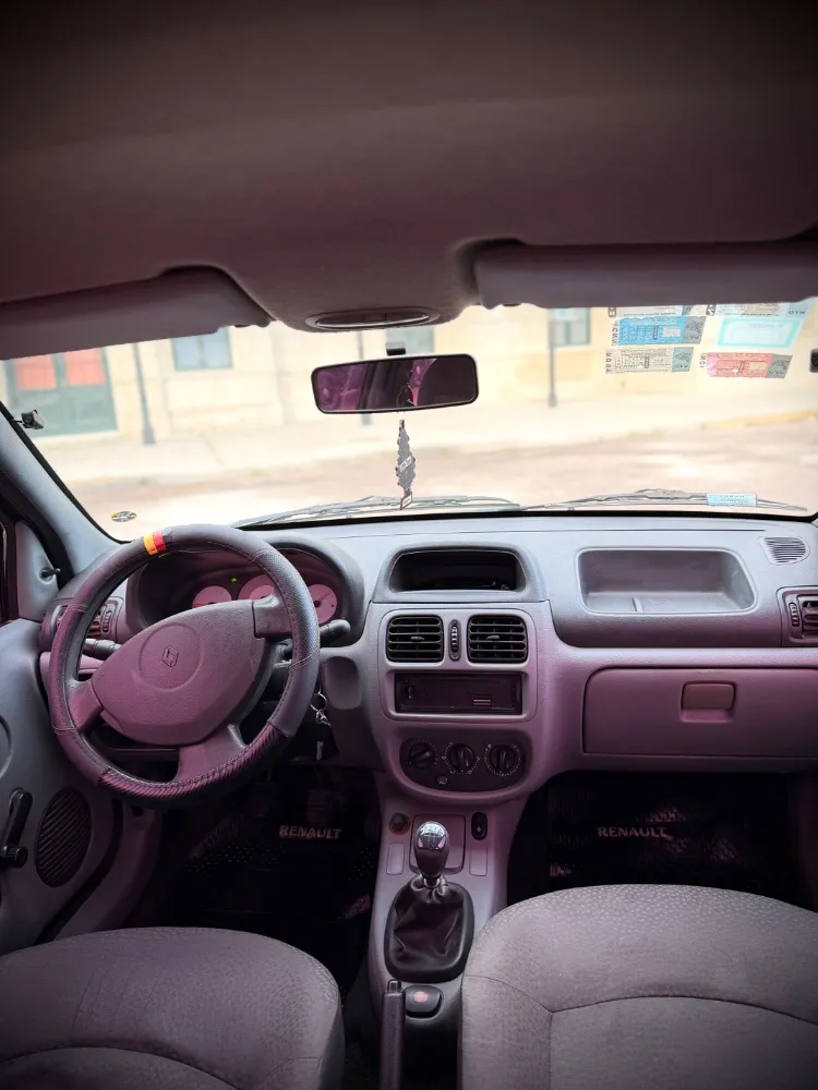 Renault CLIO — foto 4
