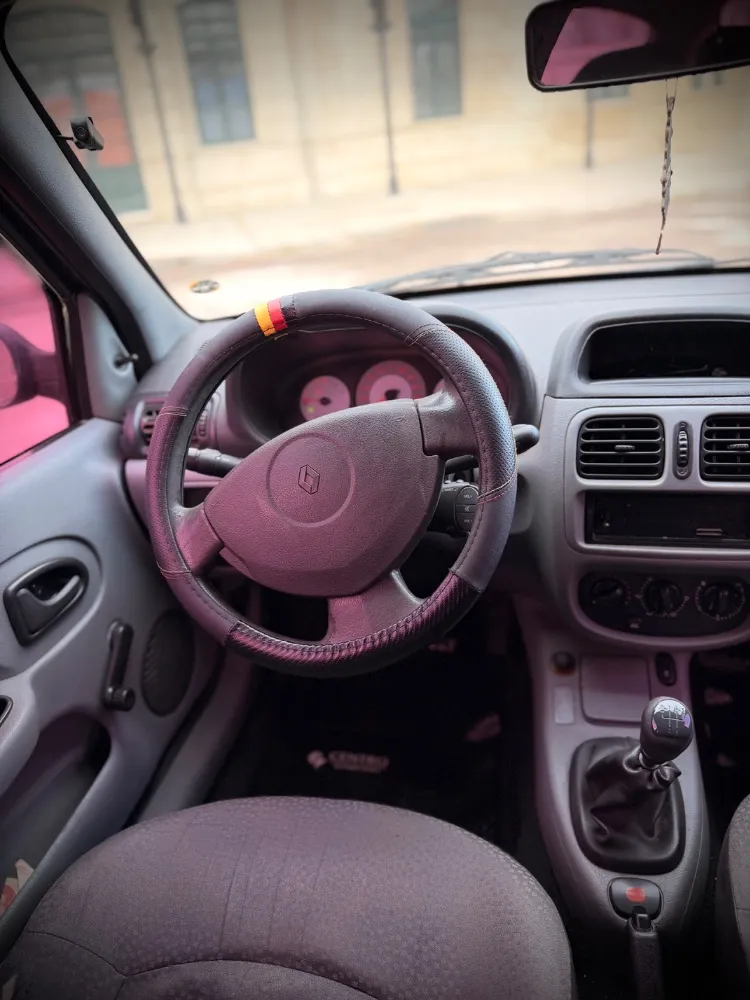 Renault CLIO — foto 6