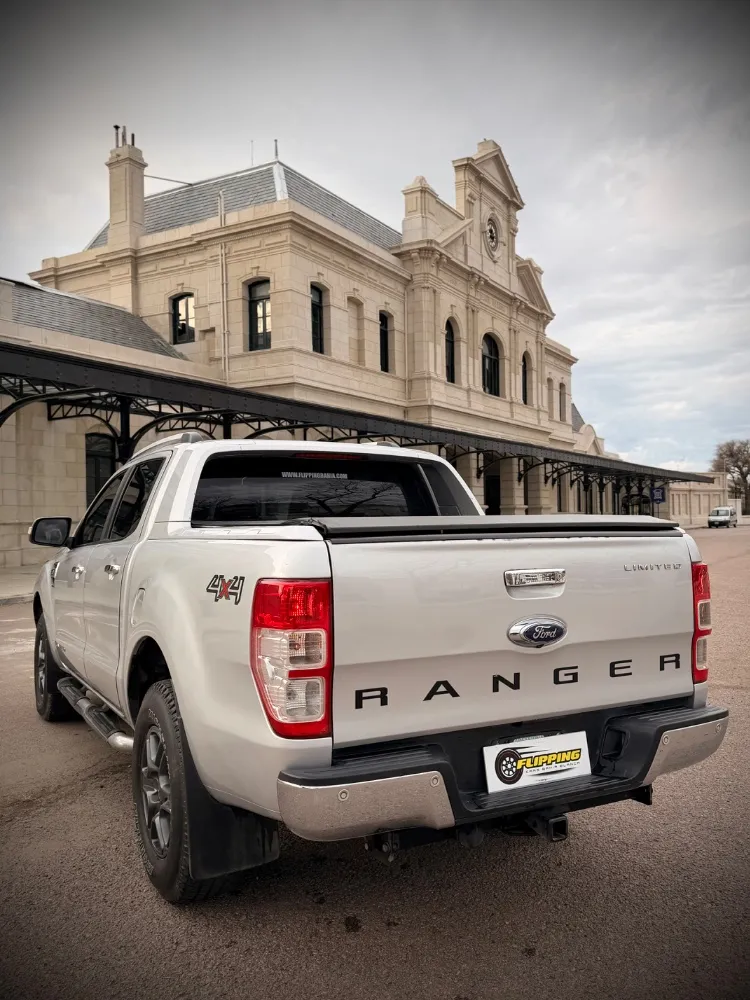 Ford RANGER LIMITED — foto 9