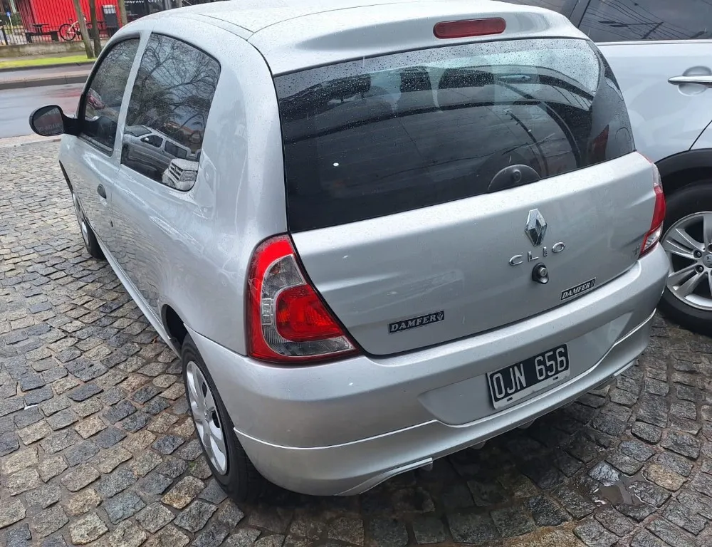 Renault CLIO 3P 1,2 CONFORT ABS — foto 2