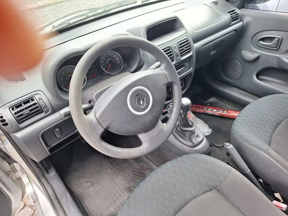 Renault CLIO 3P 1,2 CONFORT ABS — foto 5
