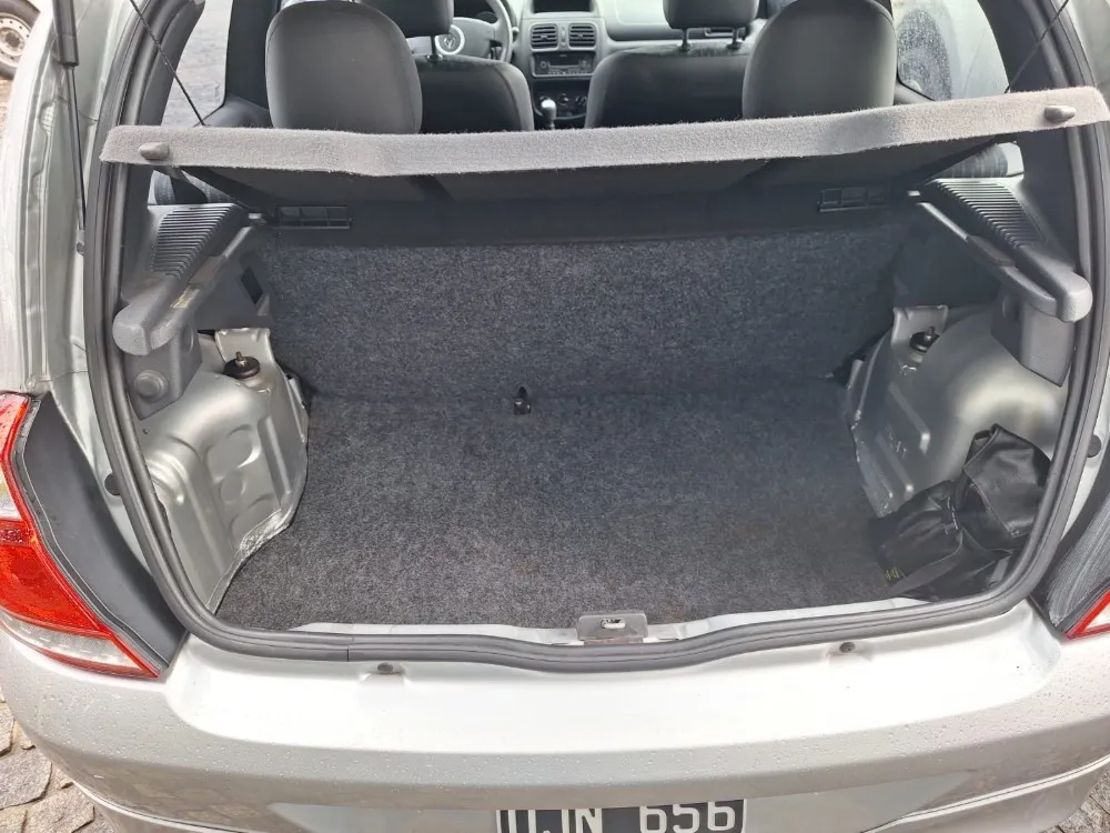 Renault CLIO 3P 1,2 CONFORT ABS — foto 7