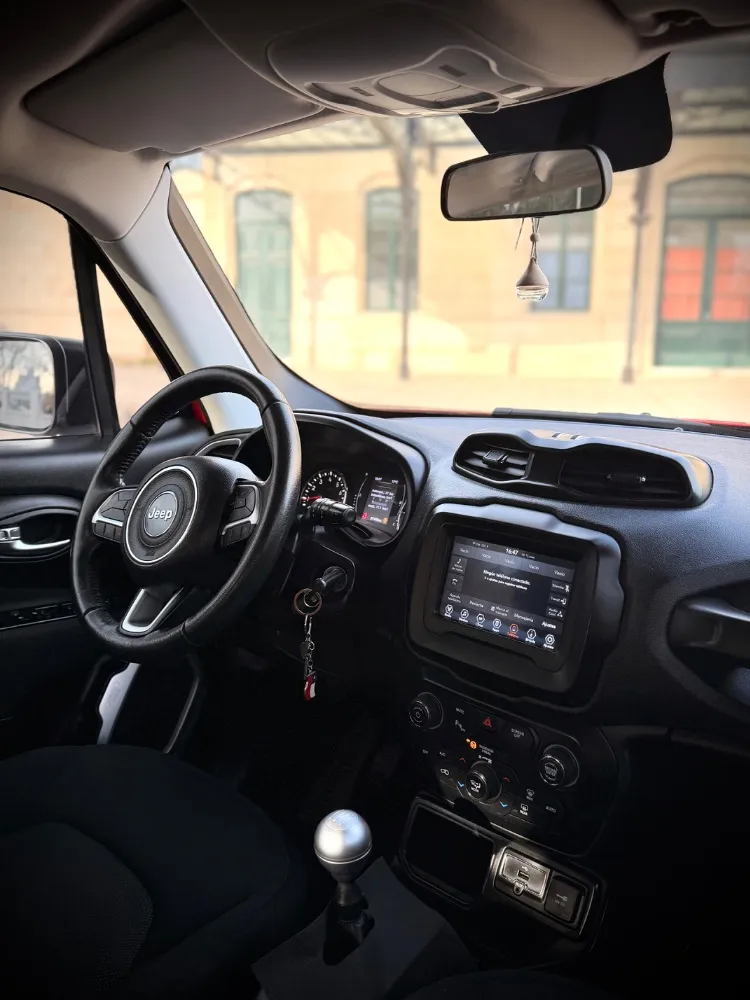 Jeep RENEGADE — foto 2